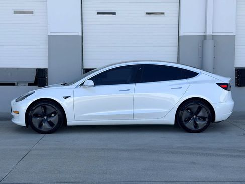 Used 2018 Tesla Model 3 Long Range RWD image 2