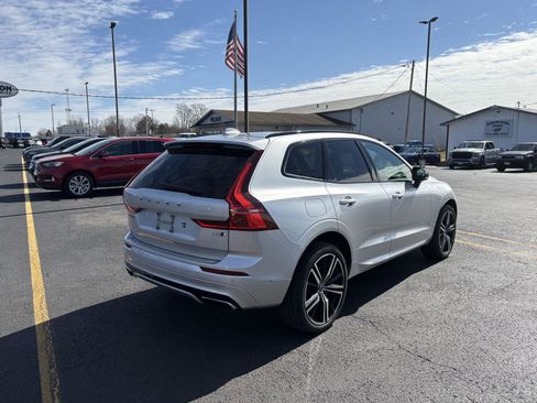Used 2021 Volvo XC60 T5 R-Design w/ Advanced Package image 8