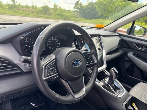 Used 2025 Subaru Outback Premium AWD/4WD image 22