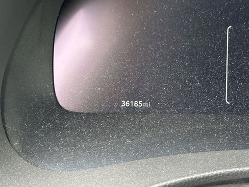 Used 2023 Toyota Highlander Limited image 14