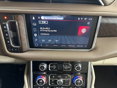 Certified 2023 GMC Yukon Denali w/ Denali Reserve Package AWD/4WD image 16