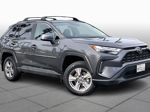 Used 2023 Toyota RAV4 XLE w/ Convenience Package image 2