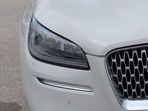 Used 2020 Lincoln Corsair AWD image 7