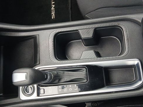 Used 2024 Nissan Sentra SV image 18