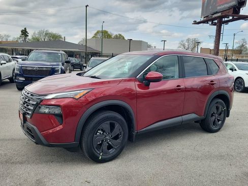 Used 2026 Nissan Rogue SV w/ Cold Weather Package AWD/4WD image 2