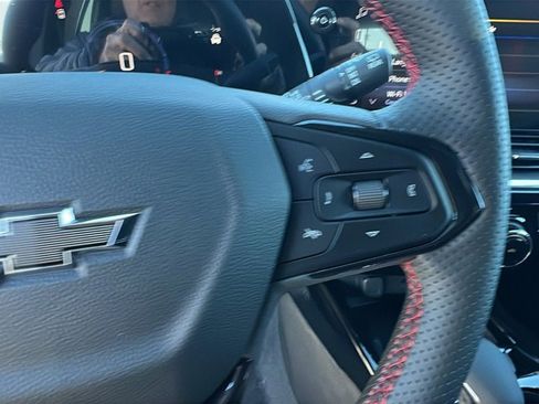 New 2026 Chevrolet Trax RS w/ Sunroof Package image 21