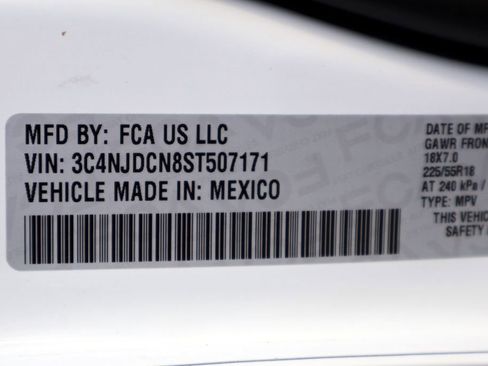 Used 2025 Jeep Compass Limited image 36