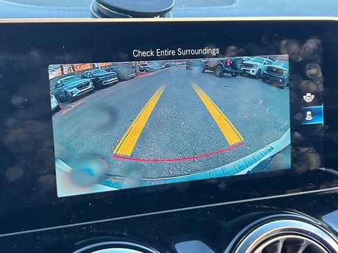 Used 2021 Mercedes-Benz GLA 250 4MATIC w/ Premium Package image 24