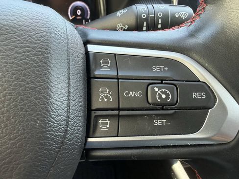 Used 2022 Jeep Compass Trailhawk w/ Trailhawk Elite Group AWD/4WD image 24