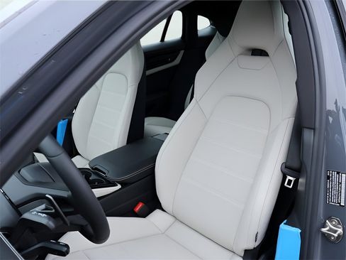 New 2026 Porsche Panamera image 5