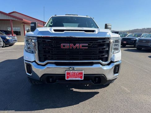 Used 2020 GMC Sierra 2500 4WD Crew Cab 159 w/ Convenience Package image 2
