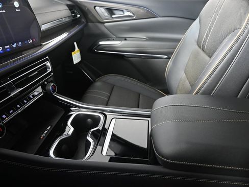 New 2026 Chevrolet Traverse High Country w/ LPO, Floor Liner Package image 33