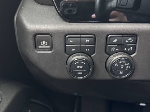 Certified 2023 Chevrolet Silverado 1500 LTZ w/ LTZ Convenience Package II AWD/4WD image 26