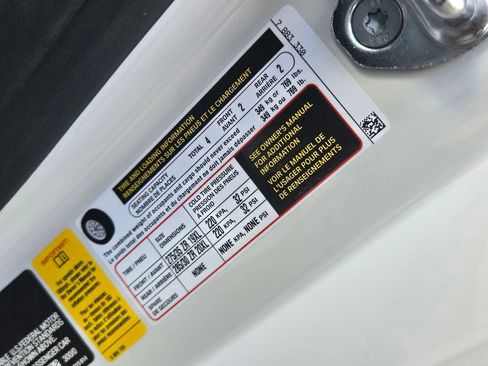 Used 2023 BMW M4 Competition w/ Executive Package image 43