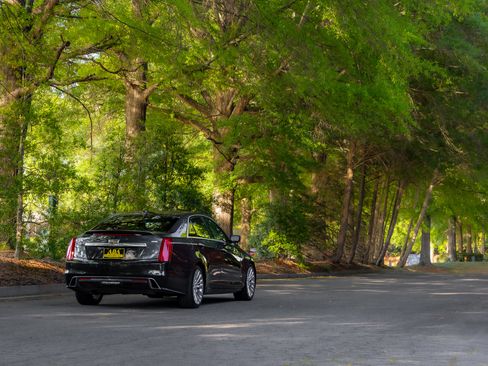 Used 2017 Cadillac CTS Premium Luxury w/ Technology Package image 40