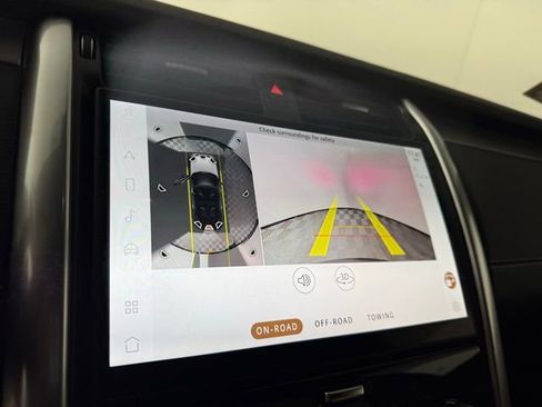 New 2026 Land Rover Discovery Limited Edition image 21