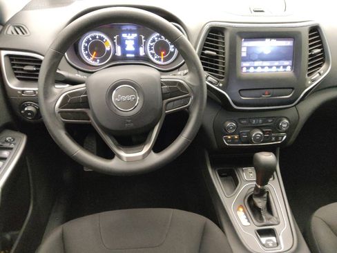 Used 2019 Jeep Cherokee Latitude w/ Popular Appearance Group FWD image 22
