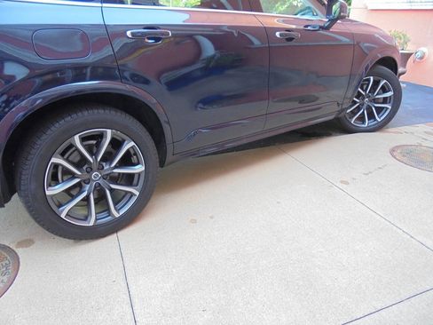 Used 2016 Volvo XC90 T6 Momentum AWD/4WD image 24