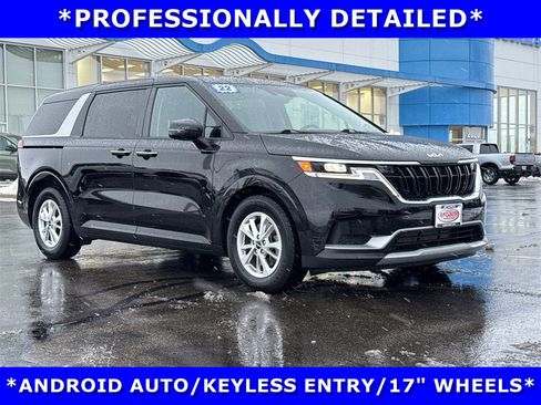 Used 2022 Kia Carnival LX image 2