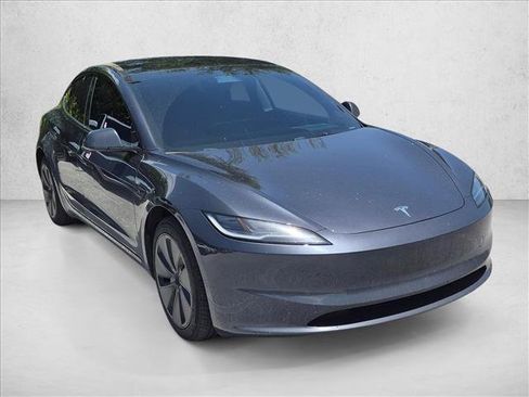 Used 2025 Tesla Model 3 Long Range RWD image 3