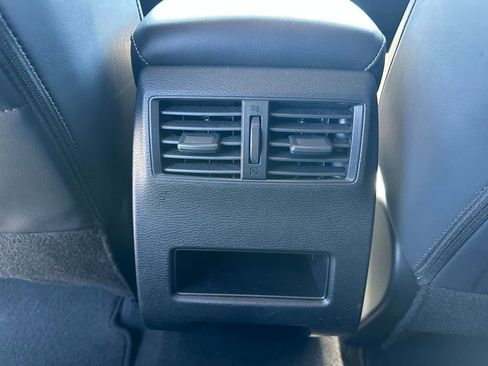 Used 2024 Mitsubishi Outlander SE AWD/4WD image 17