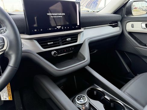 New 2026 Ford Explorer Active w/ Active Comfort Package image 14