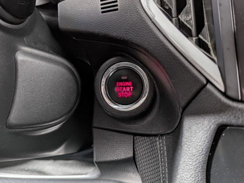 Used 2020 Subaru Forester Limited image 35