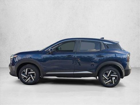 Used 2025 Nissan Kicks SV image 5