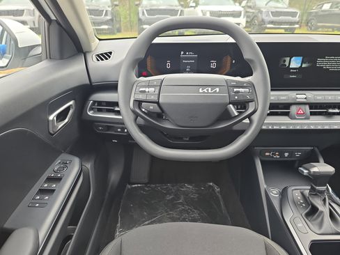 New 2026 Kia K4 LXS image 13