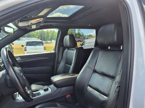 Used 2021 Jeep Grand Cherokee Limited image 18