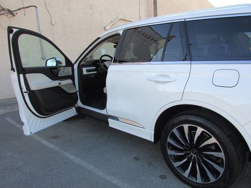 Used 2020 Lincoln Aviator Black Label Grand Touring w/ Class IV Trailer Tow Package image 9