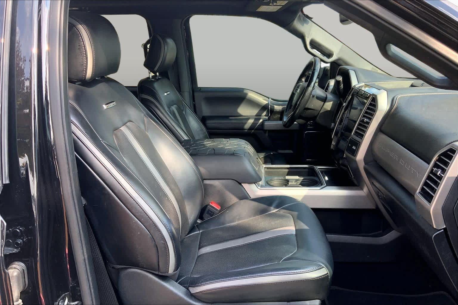 Used 2019 Ford F250 Platinum w/ Platinum Ultimate Package AWD/4WD image 9