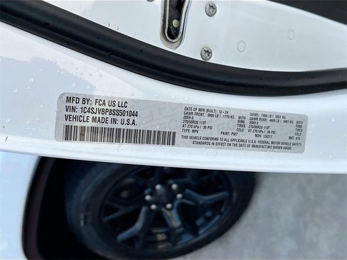 Used 2025 Jeep Wagoneer Series II image 34