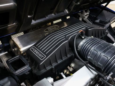 Used 2006 Ford GT RWD image 48