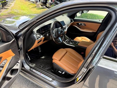 Used 2022 BMW 330i xDrive Sedan w/ M Sport Package AWD/4WD image 12