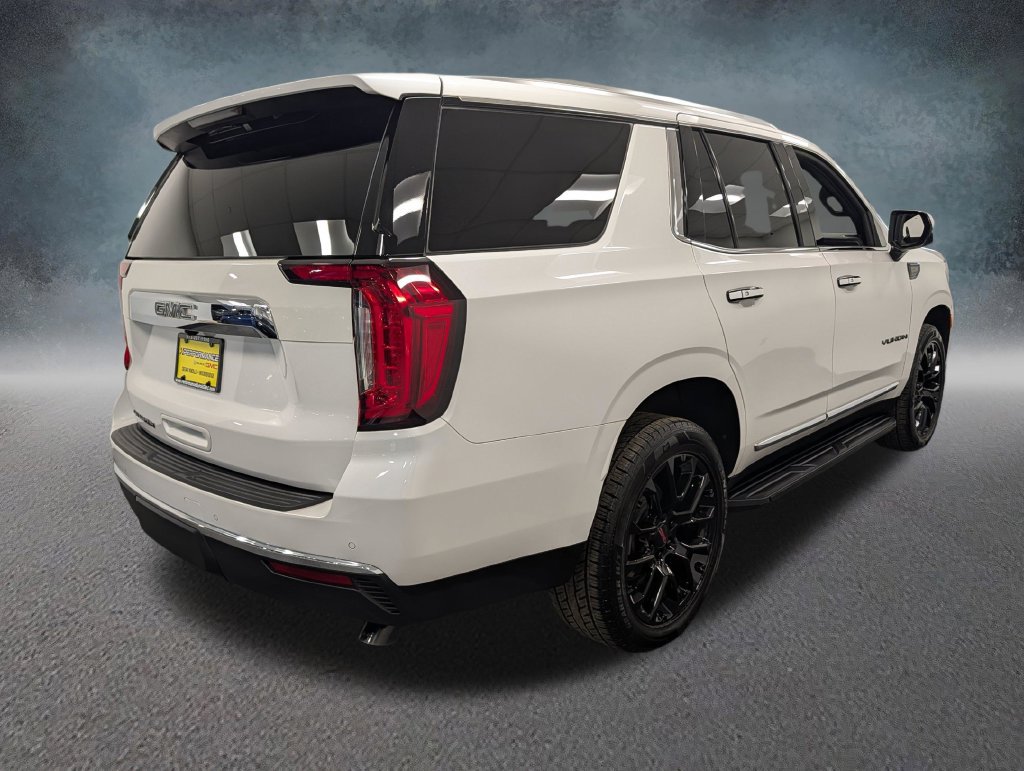 Used 2024 GMC Yukon SLT w/ SLT Premium Package AWD/4WD image 4