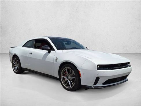 Used 2025 Dodge Charger Daytona Scat Pack w/ Track Pack AWD/4WD image 3
