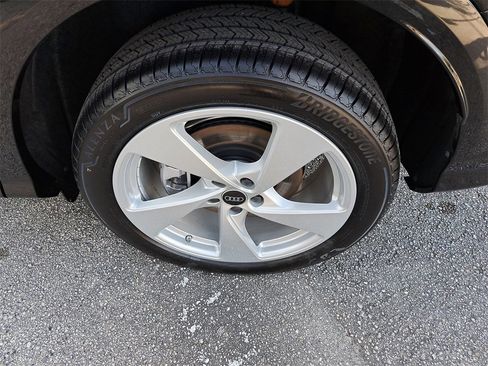 New 2025 Audi Q5 Premium Plus image 30