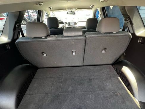 Used 2019 Hyundai Santa Fe SE FWD image 11