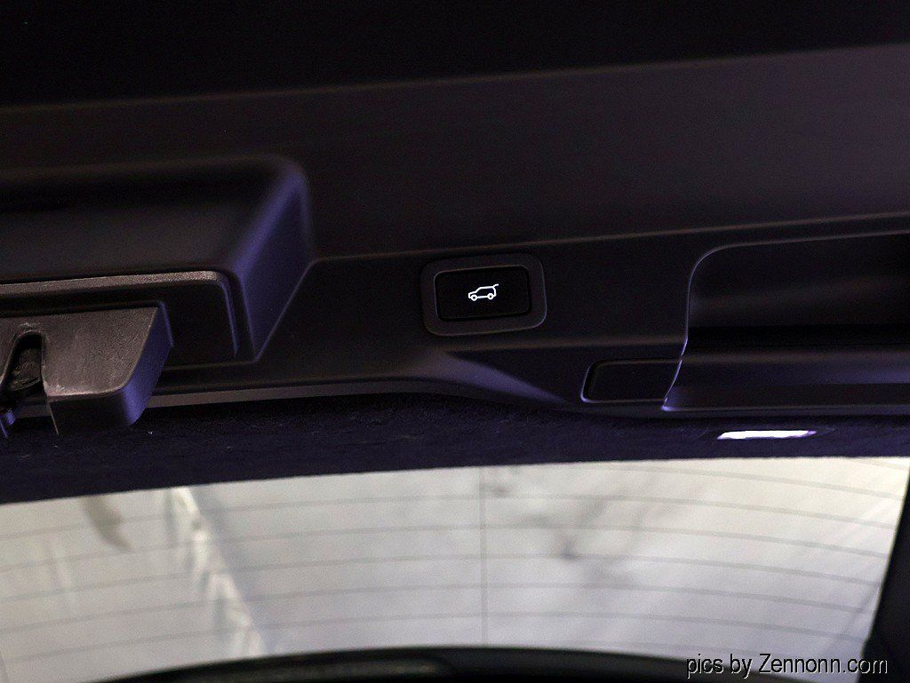 Used 2016 Land Rover Range Rover Sport HSE AWD/4WD image 32