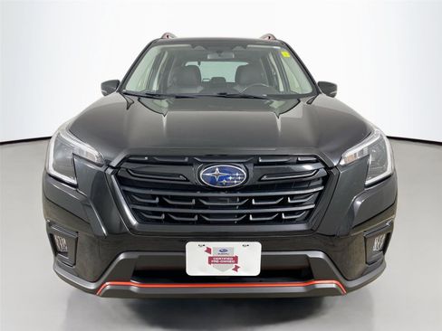 Used 2023 Subaru Forester Sport image 3