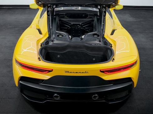 Used 2022 Maserati MC20 Coupe image 9