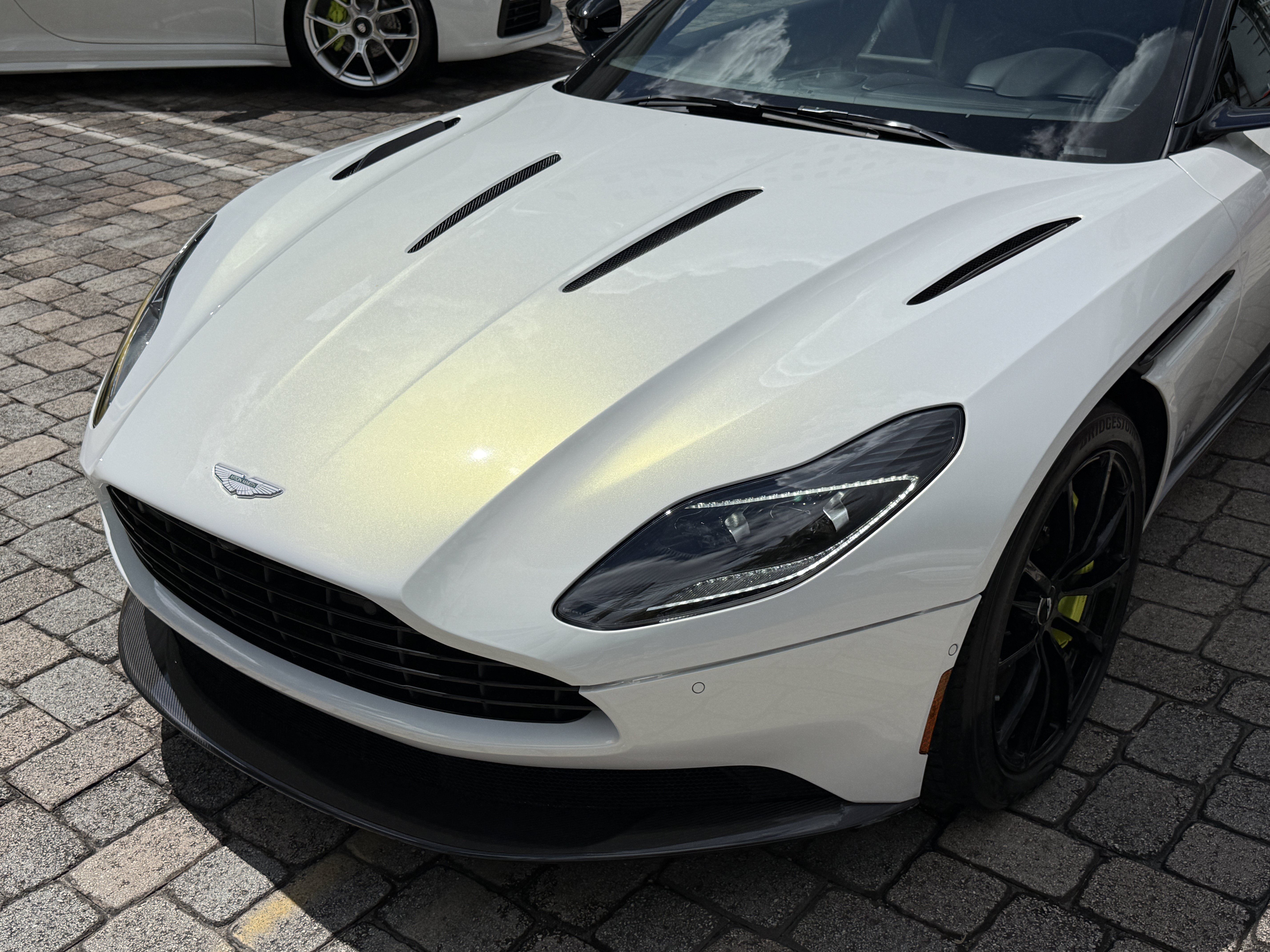 Used 2020 Aston Martin DB11 AMR RWD image 7