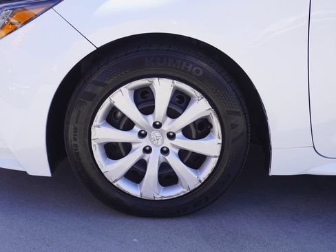 Used 2023 Toyota Corolla LE FWD image 19