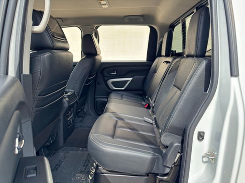 Used 2020 Nissan Titan SL w/ Protection Package 1 AWD/4WD image 40