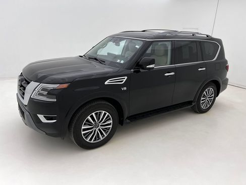 Used 2022 Nissan Armada SL w/ Captain's Chairs Package image 5