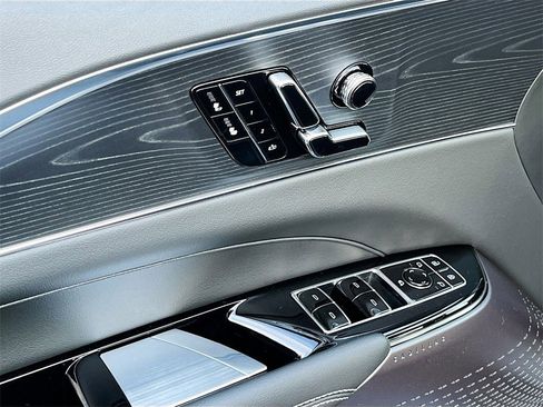 New 2026 Cadillac Lyriq Luxury image 17