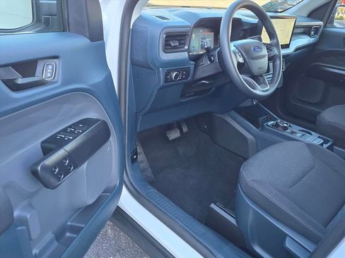Used 2025 Ford Maverick XL w/ Equipment Group 102A image 4