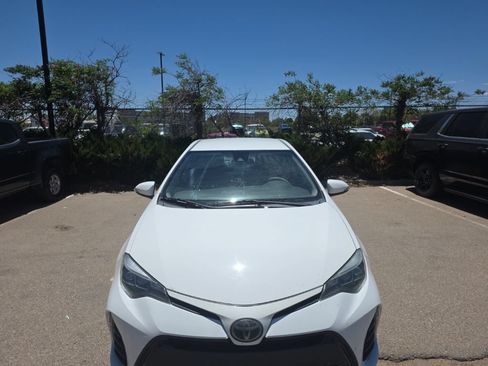Used 2019 Toyota Corolla SE FWD image 11