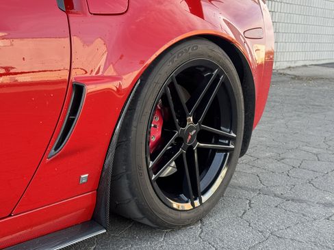 Used 2009 Chevrolet Corvette Z06 w/ Preferred Equipment Group image 17